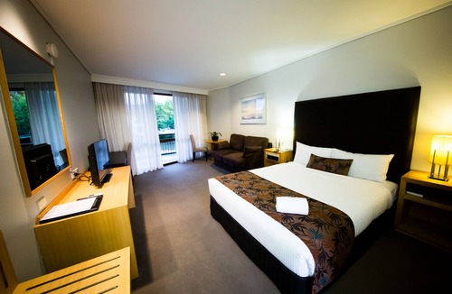 Noble Park Hotel | Sandown Regency