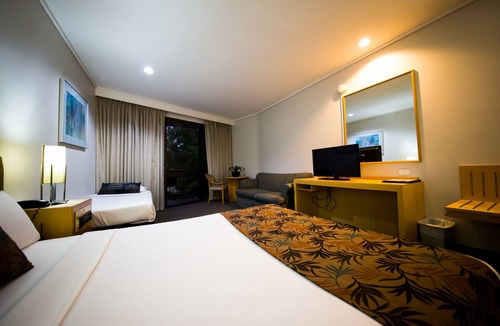 Noble Park Hotel | Sandown Regency