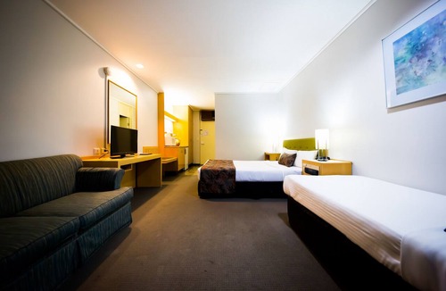 Noble Park Hotel | Sandown Regency