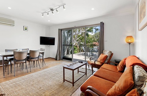 Callala Beach House | Sandpiper @ Callala Beach - Rustic Retreat