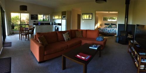 Douglas River Hotel | Sandpiper Ocean Cottages