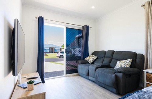 Sandstone Point House | Sandstone Cove Studio