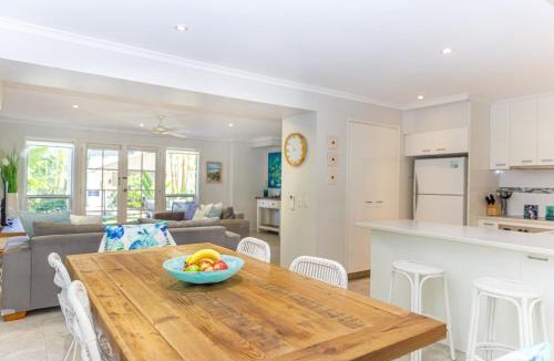Noosaville Apartment | Sandy Beach Resort
