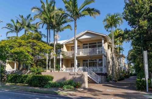 Noosaville Apartment | Sandy Beach Resort