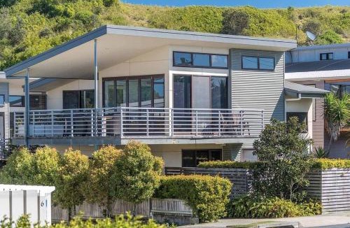 North Creek House | Sandy Feet