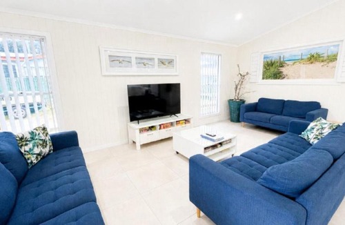 Wooli House | Sandy Feet