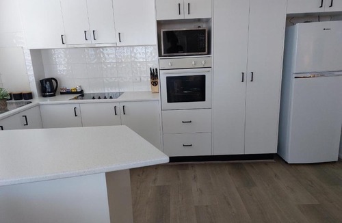 Golden Beach Apartment | Sandy Shores Holiday Units