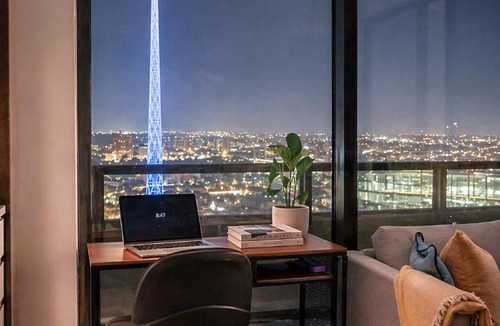 Southbank Apartment | SANS SOUCI Level 36 Skyline & Bayview 2Bed 2Bath Apt with Free Parking Near Crown