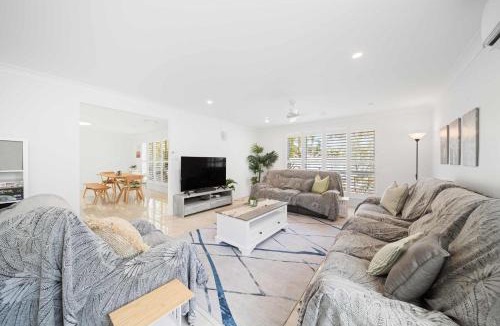Woorim House | Santai Sands - Beachside Escape with Pool & Games Room