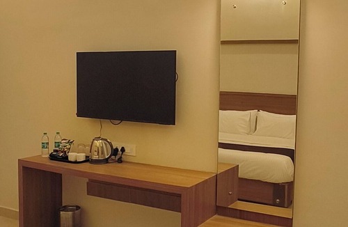 Kanchipuram Hotel | Sarada Grand