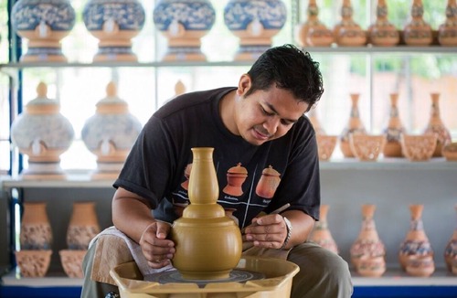 Kampung Kuala Parit Hotel | Sayong Resort