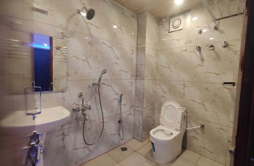 Kuvempu Nagara Hotel | SB Royal INN