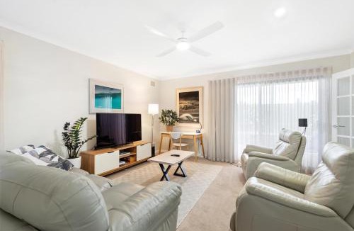 Scarborough House | Scarborough Central - Ocean Glimpse Retreat