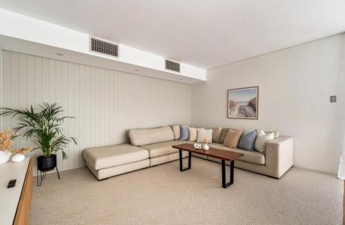 Scarborough House | Scarborough Coastal Getaway Ocean Views & Pool