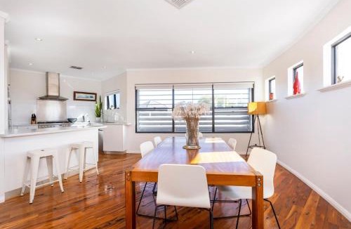 Scarborough Villa | Scarborough Villa on Mickey