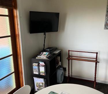 Separation Creek Apartment | Scully Mill Studios