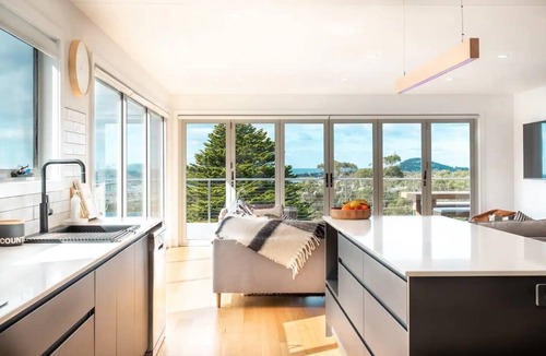 Bicheno House | Sea Eagle Escape - Luxury Accommodation