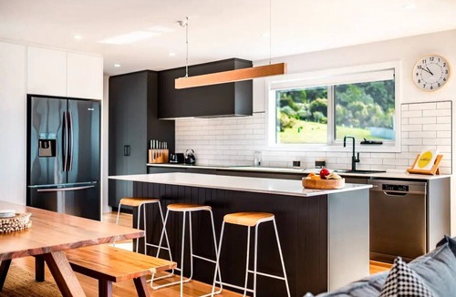 Bicheno House | Sea Eagle Escape - Luxury Accommodation