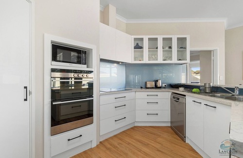 Lancelin House | Sea-renity Now -Welcome to your home away from home!