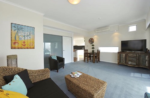 Mandurah Hotel | Sea Side 112