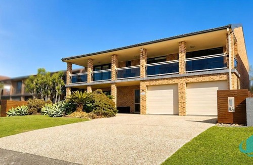 Caves Beach House | Sea Sounds