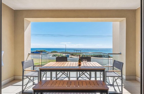 Aldinga Beach Apartment | Sea Star - Aldinga Beach - C21 SouthCoast Holidays