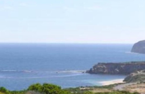 Marion Bay Cabin | Seabreeze Accomm sleeps 4 . Min 4 night stay for Easter/New Year