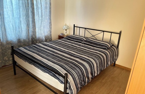 Marion Bay Cabin | Seabreeze Accomm sleeps 4 . Min 4 night stay for Easter/New Year