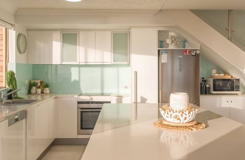 Tugun Apartment | Seacrest 9 - Absolute Beachfront Tugun - Linen Provided!