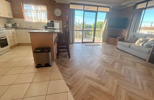 South West Rocks Apartment | Seacrest Unit 1 - walk to the beach