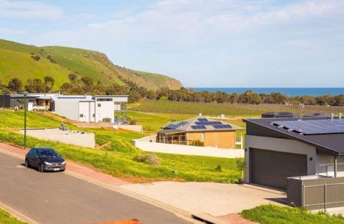 Normanville House | SeadaView - Luxury Views & Modern Comforts