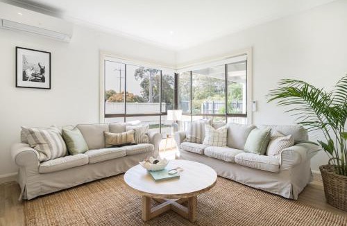 Capel Sound House | Seafarers Cottage