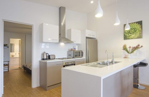 Normanville Villa | Seagrass Villas 2, Romantic Getaway with spa.
