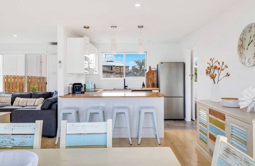 Hayborough House | Seagull Ave - Near Chiton Surf Beach