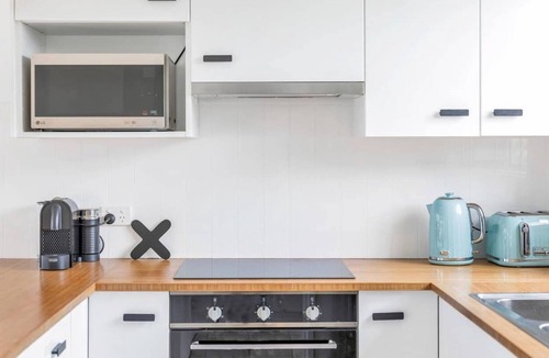Hayborough House | Seagull Ave - Near Chiton Surf Beach