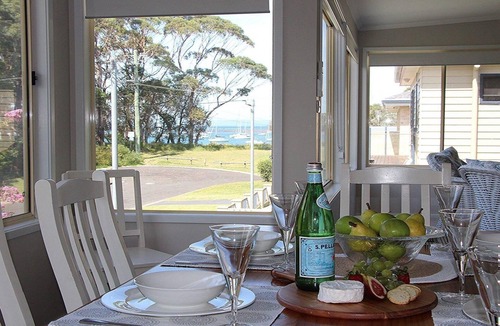 Callala Bay House | Sealark – stunning views of the bay