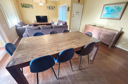 South West Rocks House | Seamist Cottage - Bring your own linen.