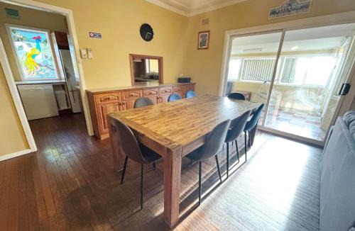 South West Rocks House | Seamist Cottage - Bring your own linen.