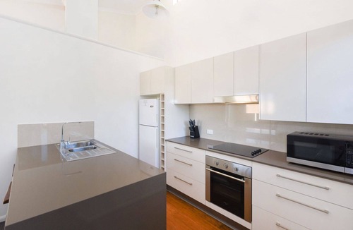 Peregian Beach Apartment | Seamistral - 1/21 Oriole Avenue