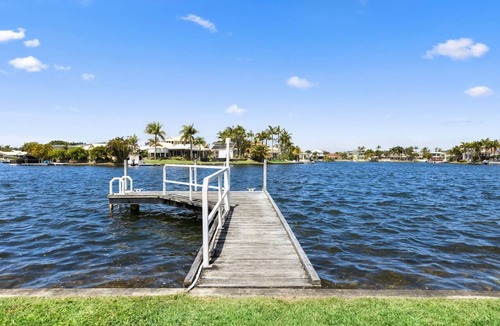 Noosaville House | Seamount Quay