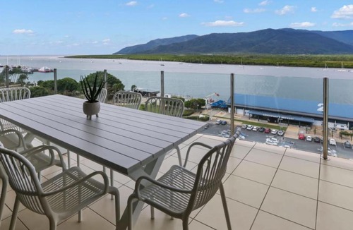 Cairns Central Business District Apartment | Seascape