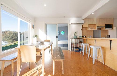 Dodges Ferry House | Seascape Cottage - Headland Stay near Whale Watching