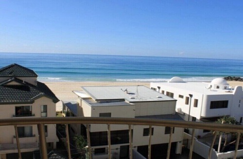 Palm Beach Apartment | Seascape - Hosted by Burleigh Letting
