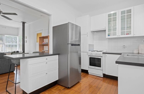 Indented Head Apartment | Seascape on Cairnes – Family & Pet-Friendly Coastal Escape