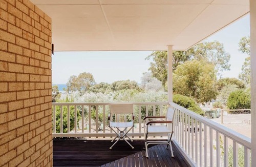 Eagle Bay House | Seascape - Where Coastal Fun and Adventure Meet