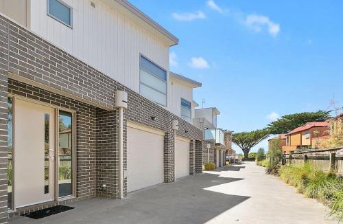 Apollo Bay House | SEASIDE 7 - Steps from the beach