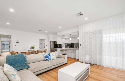Two Rocks House | Seaside Holiday Haven at Two Rocks-Marina, Golf