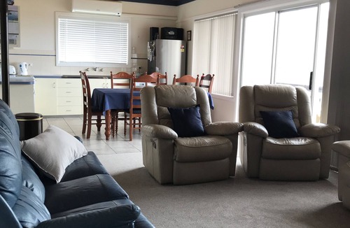 Port Macdonnell House | Seaside Landing - Vacation Beach House