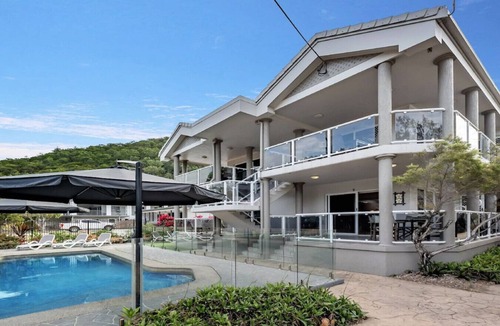 Arcadia House | Seaside Sanctuary Marine Pde