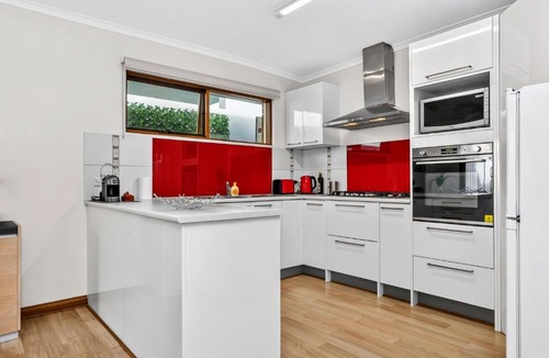 Henley Beach South Apartment | Seaside Serenity at Henley